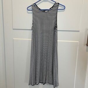 Old Navy Women's Black White‎ Striped Sleeveless Swing Midi Dress Size Medium